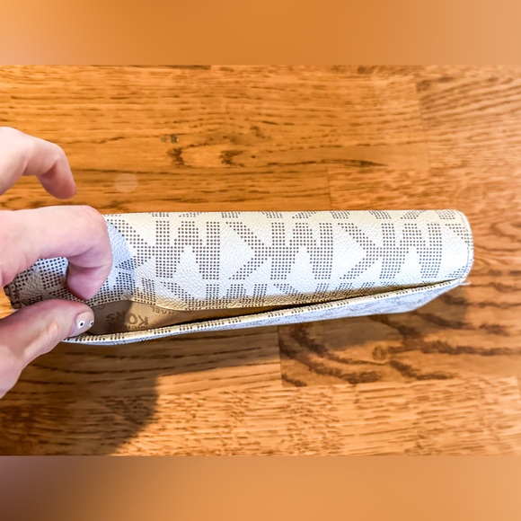 HPπ Micheal Kors Lily Large Vanilla MK Monogram Tote Shoulder Bag & Wallet - Picture 13 of 15